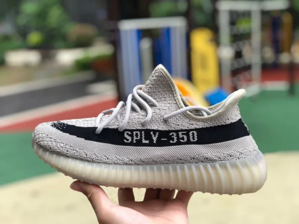 350v2 グレー ブラック アディダス Yeezy 350V2 グレー ブラック ベージュ HP7870