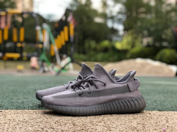 350v2 グレー 純正 オリジナル Adidas Yeezy 350 V2 スペースグレー IF3219