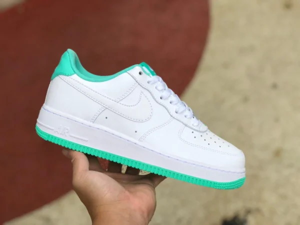 af1 ホワイト ミント グリーン ロー ナイキ エア フォース 1 AF1 07 ホワイト ミント グリーン エア フォース ワン ローカット スニーカー DH7561-107