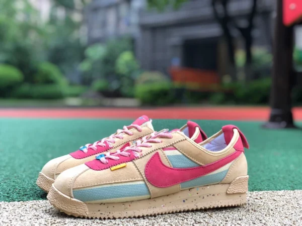 フォレスト・ガンプ ジョイントun Khaki Union x Nike Cortez DR1413-200