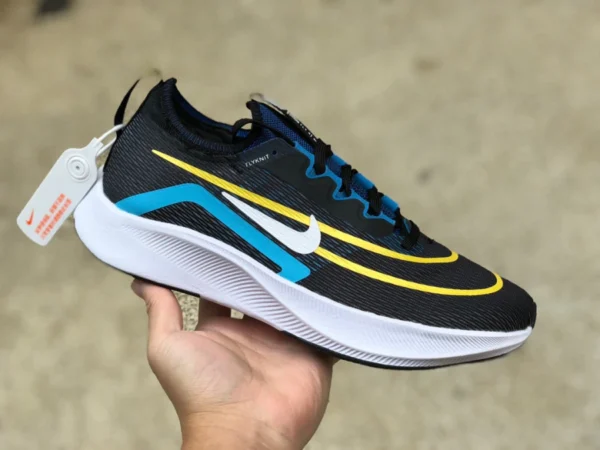 ズーム フライ 4 ブラック ブルー イエロー ナイキ Zoom Fly 4 Nike クッショニング カーボン プレート マラソン 男女兼用 ランニング CT2392-003