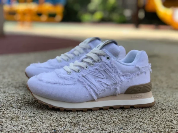 NB 574 連名モデル ホワイト MiuMiu x New Balance 574 ファッショナブルなスポーツ＆カジュアルシューズ 女性用 ホワイト 5E765D_CSL_F0009_F_015