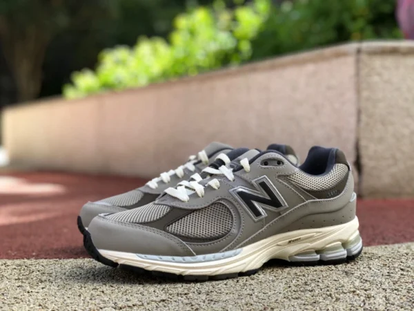 NB2002R グレーブラウン New Balance NB2002R グレーブラウン New Balance メンズ レディース グレー 軽量 カジュアル シューズ M2002RAW