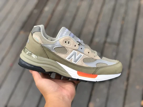 NB992 共同ブランド グレー シルバー プレジデント エディション WTAPS x New Balance 992 "オリーブ ドラブ" レトロ ランニング シューズ、男性用および女性用、グレー シルバー アメリカ製 M992WT