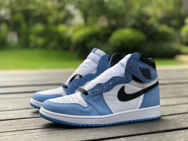 AJ1 ユニバーシティブルー 新品 純正オリジナル 高品質品 エアジョーダン 1 AJ1 UNC ユニバーシティブルー ノースカロライナブルー オブシディアン 2.0 ハイトップ 555088-134