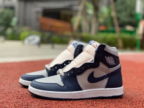 AJ1 ジョージタウン ハイトップ 最もコストパフォーマンスの高いバージョン エア ジョーダン 1 ハイ 85 AJ1 ハイトップ ジョージタウン 白と青のレトロ BQ4422-400