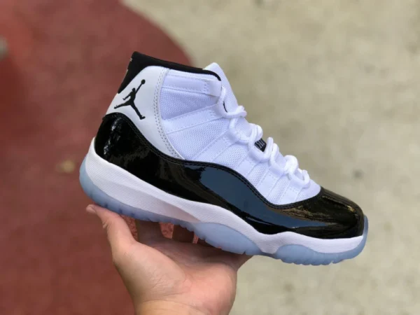 aj11 康口女性モデルの実際の写真エア ジョーダン 11 AJ11 康口白黒カップル 378038-378037-100