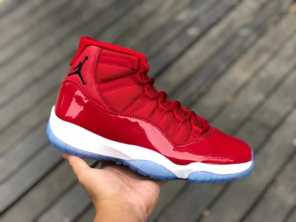 AJ11 ビッグ レッド ハイトップ エア ジョーダン 11 AJ11 ホワイト レッド ビッグ レッド ハイトップ バスケットボール シューズ 378037-623