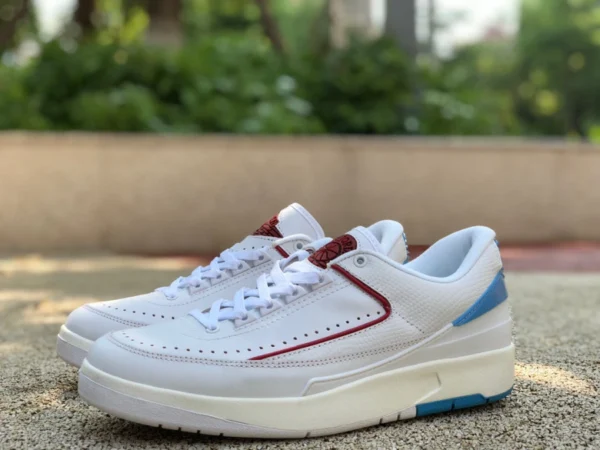 AJ2 ホワイト ブルー レッド ロー Titan x Air Jordan 2 Low WMNS 連名