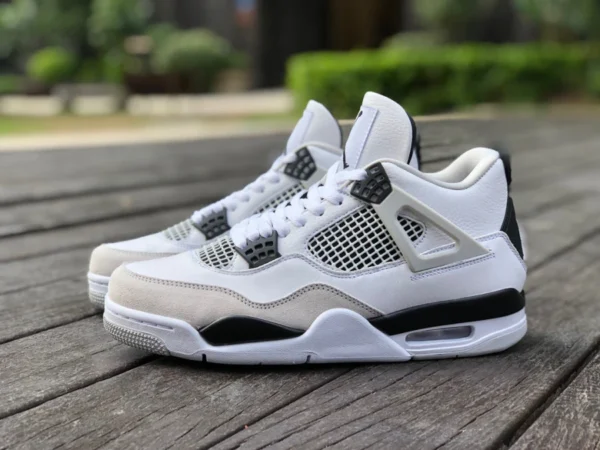 AJ4 グレー ホワイト ブラック エア ジョーダン 4 AJ4 グレー ホワイト ブラック パンダ ホワイト セメント バスケットボール シューズ DH6927-111