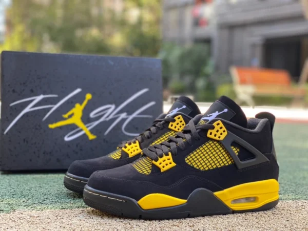 AJ4 黒と黄色のサンダー ピュア オリジナル エア ジョーダン 4 サンダー ミッド AJ4 黒と黄色のサンダー レプリカ バスケットボール シューズ DH6927-017