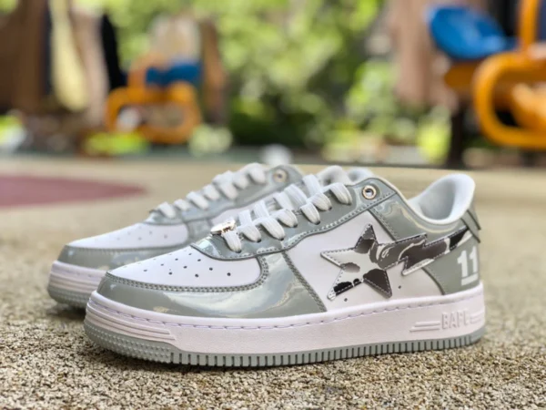 エイプマン ホワイト グレー パテント レザー新バージョン BAPE STA SK8 新しいスニーカー スター カジュアル シューズ エイプマン ロートップ スポーツ シューズ