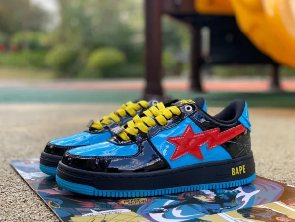 Ape Man Marvel 共同ブランド Black Widow Marvel x Bape STA トレンディなファッション スニーカー ブラック ブルー レッド Marvel 共同ブランド Black Widow