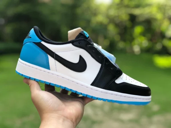 AJ1 ブラック ホワイト ブルー ロー ピュア オリジナル エア ジョーダン 1 ロー OG "UNC" AJ1 ロー ブラック ホワイト ブルー CZ0790-104