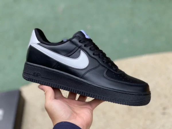 エアフォース 白黒ロー ピュア オリジナル ナイキ エア フォース 1 AF1 ロー ヴロン 黒白 CQ0492-001