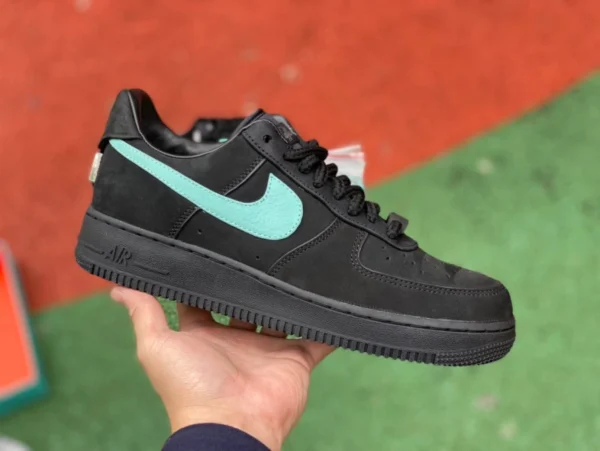 エア フォース ティファニー 提携LJ ピュア オリジナル Tiffany & Co. x Nike Air Force 1 Low ティファニー 提携 エア フォース スニーカー ブラック グリーン ロートップ DZ1382-