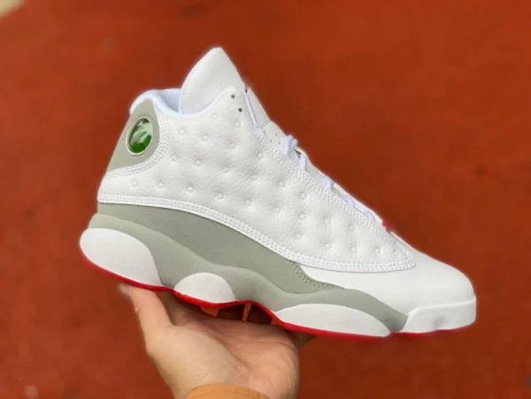 AJ13 ホワイト グレー レッド 第一層 リアル カーボン エア ジョーダン 13 "Wolf Grey" ウルフ グレー 灰色 ホワイト レッド ハイトップ 414571-160