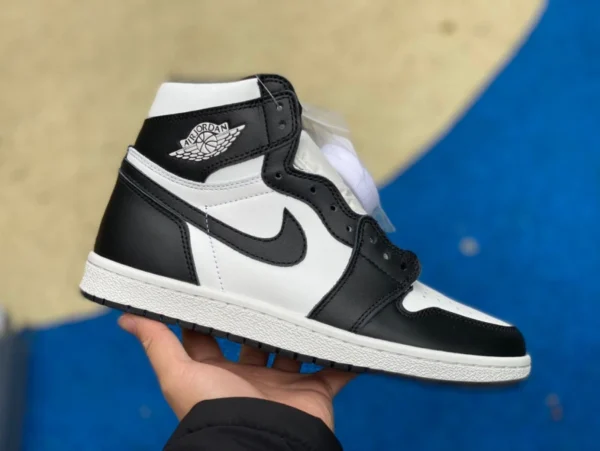 AJ1 黒と白のハイトップ 85 エア ジョーダン 1 ハイの最もコスト効率の高いバージョン AJ1 黒と白のパンダ トレンディなレトロ バスケットボール シューズ BQ4422-001