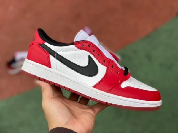 aj1 Chicago ロートップ レイヤー レザー エア ジョーダン 1 Chicago Low ロートップ シカゴ 705329-600