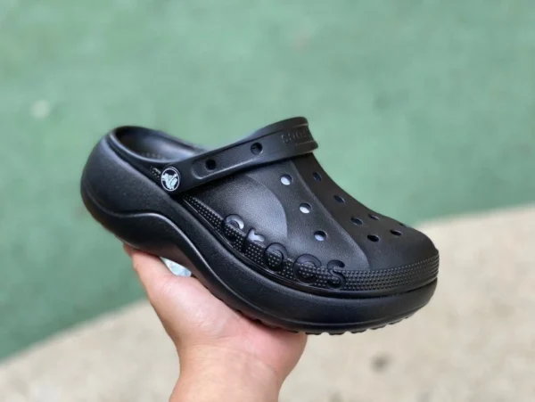 クロックス ブラック サンダルロゴ Crocs クロックス Bava Platform Clog 防滑 耐摩耗 スポーツサンダル 208186-001