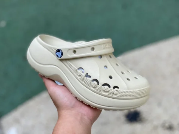 クロックス ベージュ サンダルロゴ Crocs クロックス Bava Platform Clog 防滑 耐摩耗 スポーツサンダル 208186-001