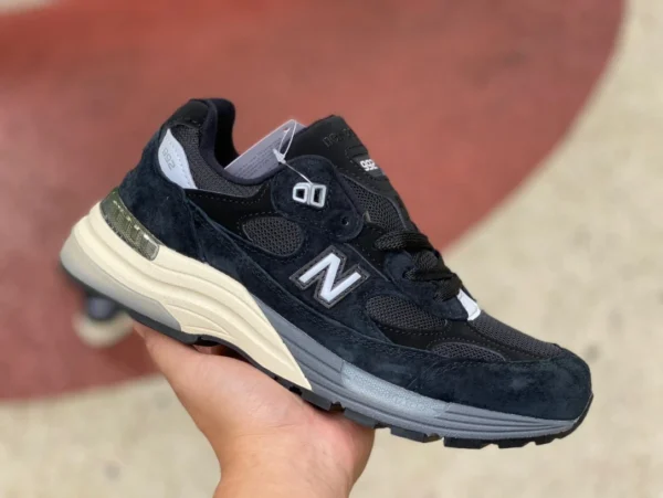 NB992 黒とグレー NEW BALANCE ニューバランス 992 ハイエンド アメリカン クッショニング レトロ プレジデンシャル ランニング シューズ M992BL