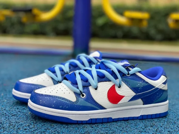 ダンク ストラップ ホワイト ブルー レッド Nike Dunk Low デコンストラクト ロートップ スニーカー FD9064-110