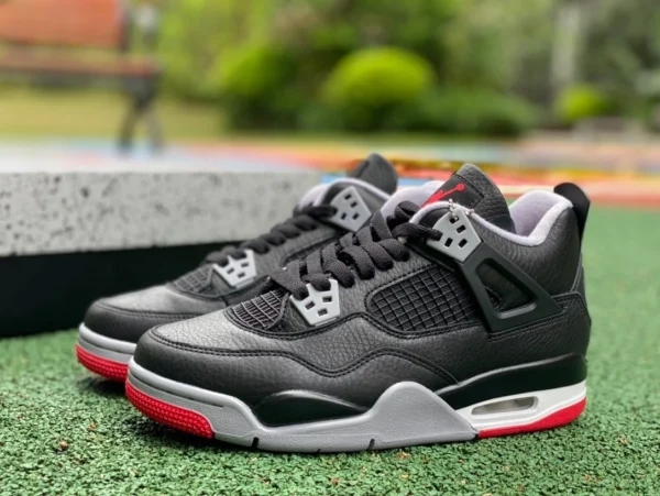 AJ4 黒赤革 レディースモデル リアルショット カットピース 純正オリジナル エア ジョーダン 4 AJ4 黒赤 ミッドトップ レトロ バスケットボールシューズ 24年モデル FV5029-006